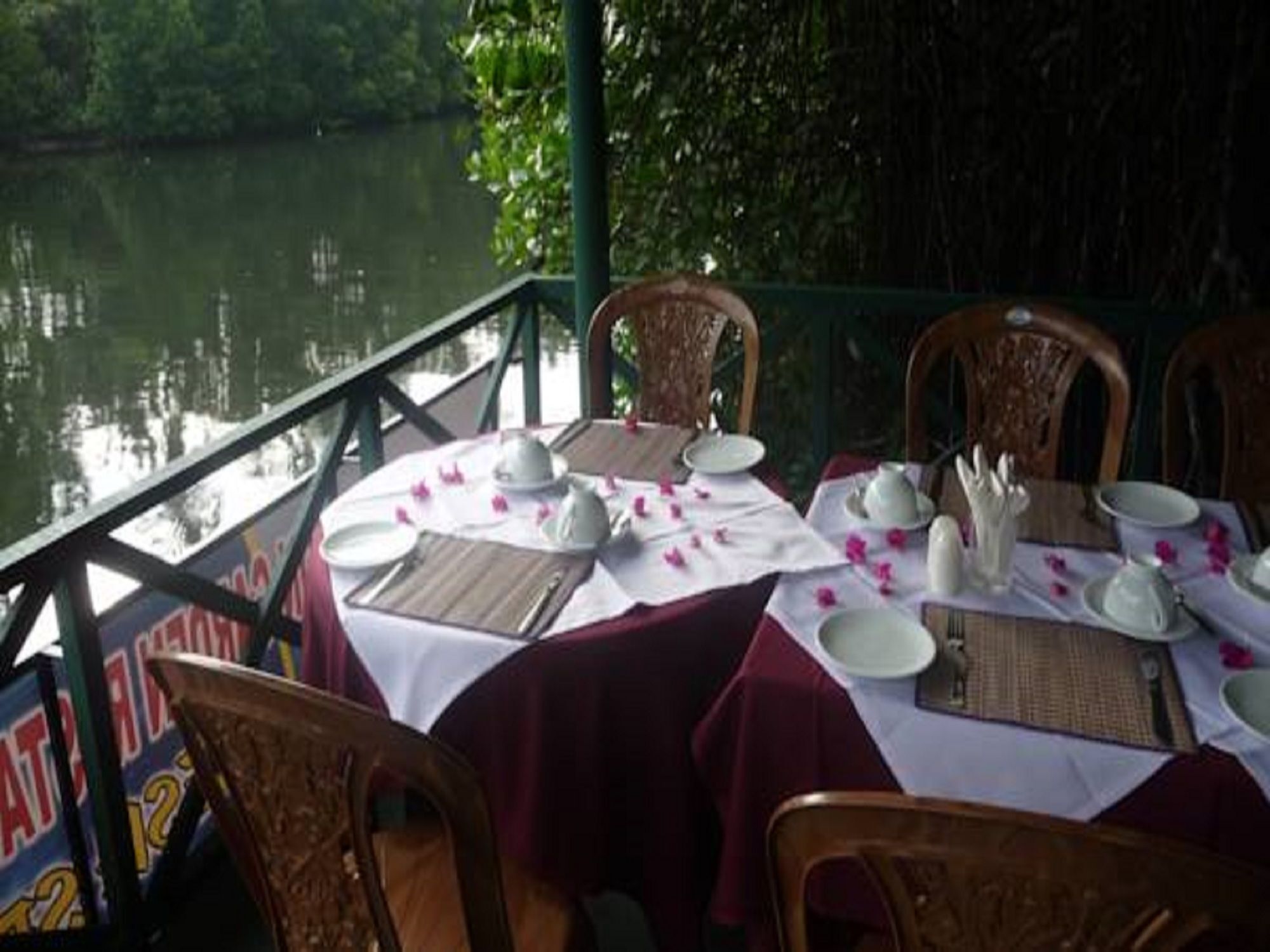 Lagoon Garden Hotel Beruwala Exterior photo